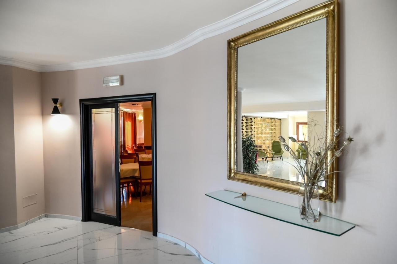 Ponzano Romano Roma Domus Hotel מראה חיצוני תמונה